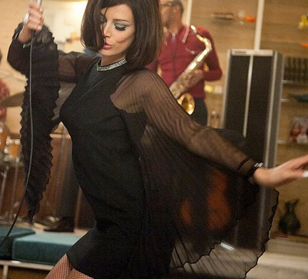 Zou-Bisou-Bisou-Song-by-Jessica-Paré