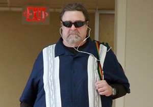 Flight-John-Goodman