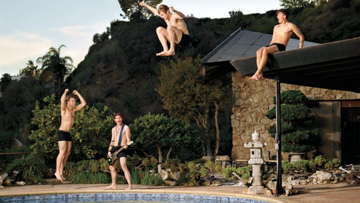 Pop Group 5 Seconds of Summer Burned in Interview: Attacks Justin Bieber, Alludes to Wild Sex Parties, Features Heavy Drinking, Sex Toys