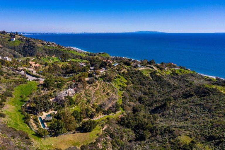 Mel Gibson Still Can’t Unload Malibu Estate, Slashes Price by $2.5 Million After 2 Years on the Market