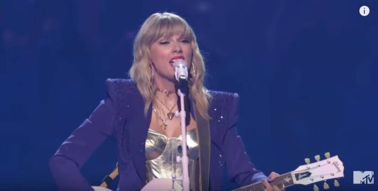 Taylor Swift Adding Another 450K “Poets Department” Sales This Week, Hitting 3 Million Total