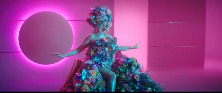 Katy Perry Announces Pregnancy with Orlando Bloom in New Video: “omg so glad I don’t have to suck it in anymore”