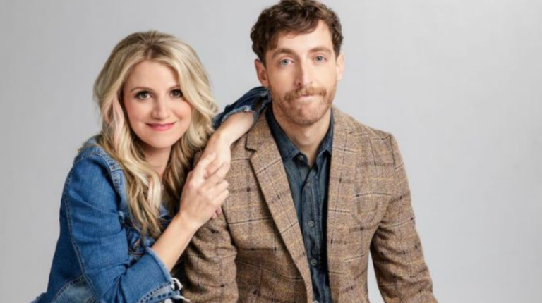 Swinging “Silicon Valley” Star Thomas Middleditch Lands a Family Sitcom on CBS, Too Bad There Weren’t Any Upfronts This Year