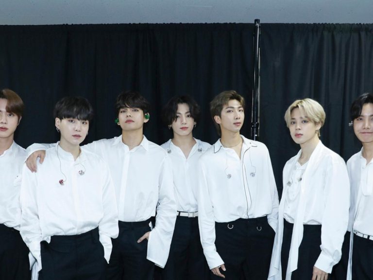 Ratings: “American Music Awards” Drops 45% with JLo, Others Lip Synching, Record Low Numbers Average of 3.7 Million Viewers