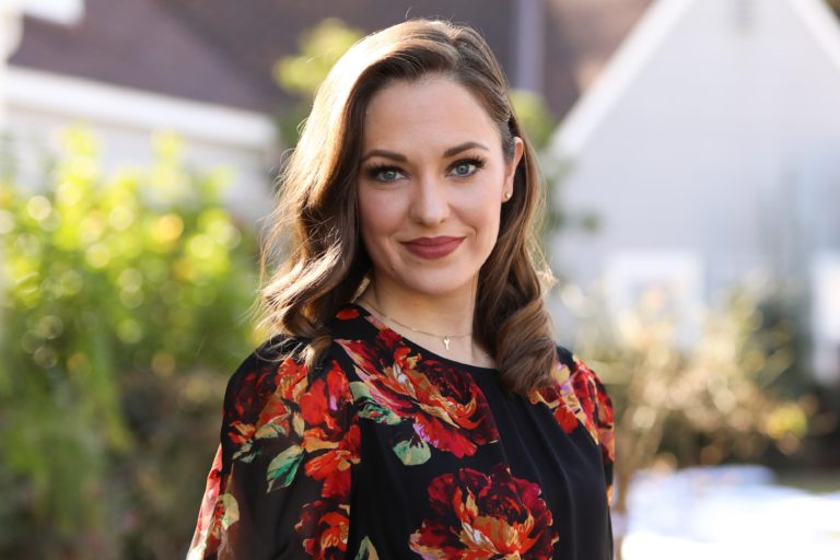 Broadway Star Laura Osnes Comes Out as Crazy, Won’t Get Vaccinated “Because There Is So Much That Is Still Unknown”