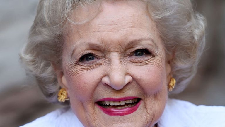 On the Occasion of Betty White’s 100th Birthday, See the Last Picture Taken of Her
