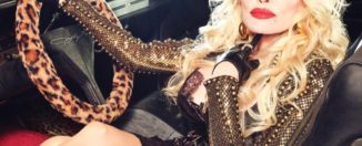 Dolly Parton Eyeing Number 1 Debut Ever with “Rockstar”Album After Saying She Wasn’t a Rock Star