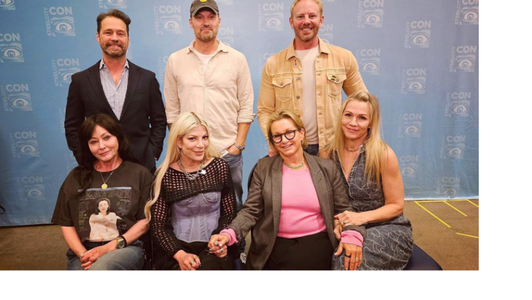 Beverly Hills 90210 Cast Reunites to Sign Autographs, Sell Photo Ops for Big Bucks– Even Shannen Doherty