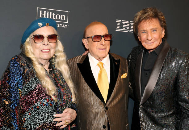 Joni Mitchell Stunning Surprise Appearance Lights Up Clive Davis All Star Pre-Grammy 50th Anniversary Show