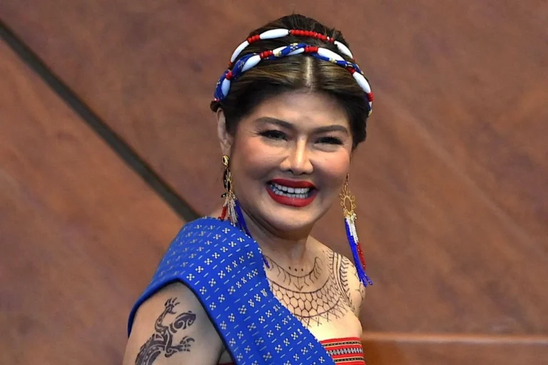 Watch: Imelda Marcos’s Daughter, a Filipino Senator, Cosplays as Meryl Streep’s Character in “The Devil Wears Prada 2”