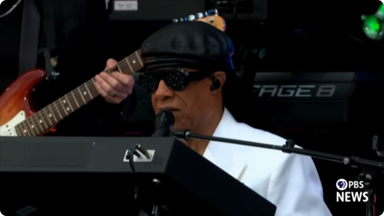 Stevie Wonder Proclaims at Spectacular All Star Musical Finale at Obama Library: “Never let fear put your dreams to sleep” (Watch)